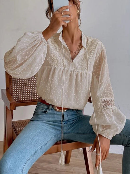 Aella - Lace blouse with long sleeves and V-neck