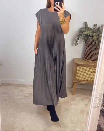 Alisha - Sleeveless Pleated Dress