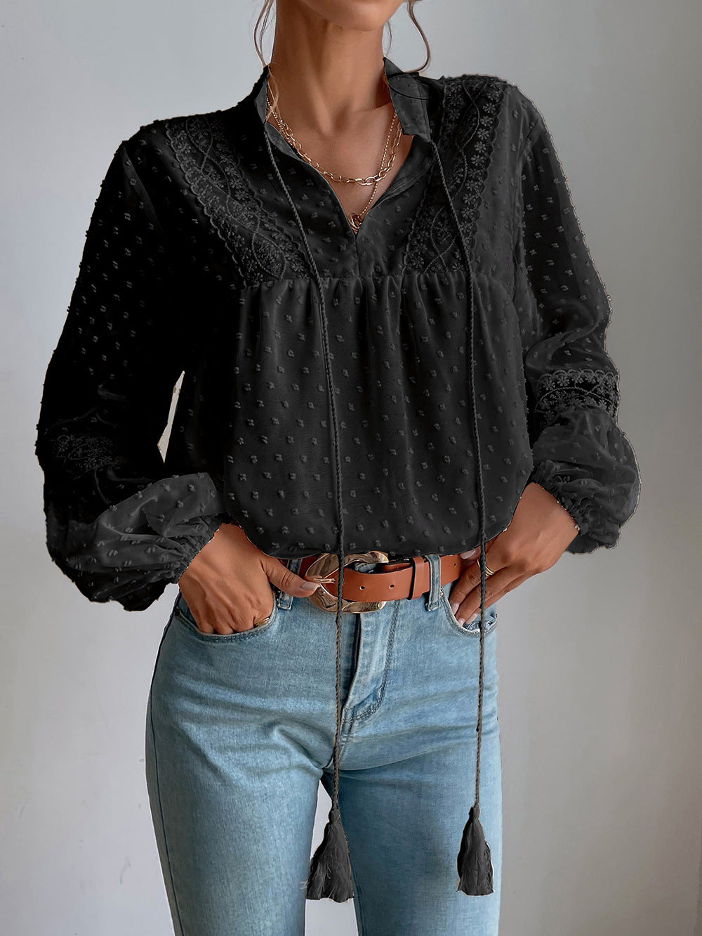 Aella - Lace blouse with long sleeves and V-neck